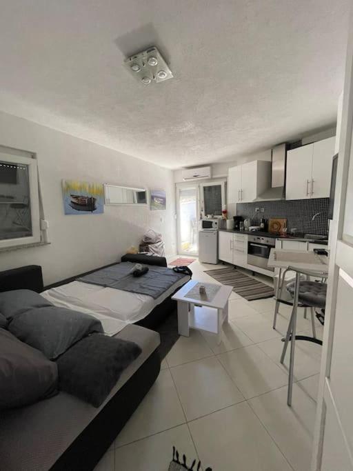 Seaesta Holiday- Modern Studio Daire Trogir Dış mekan fotoğraf